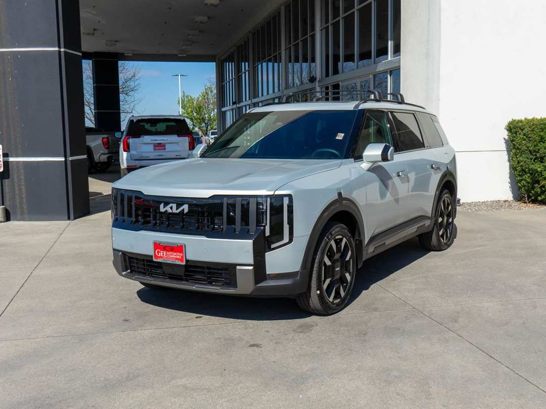 2027 Kia Telluride S - Image 3