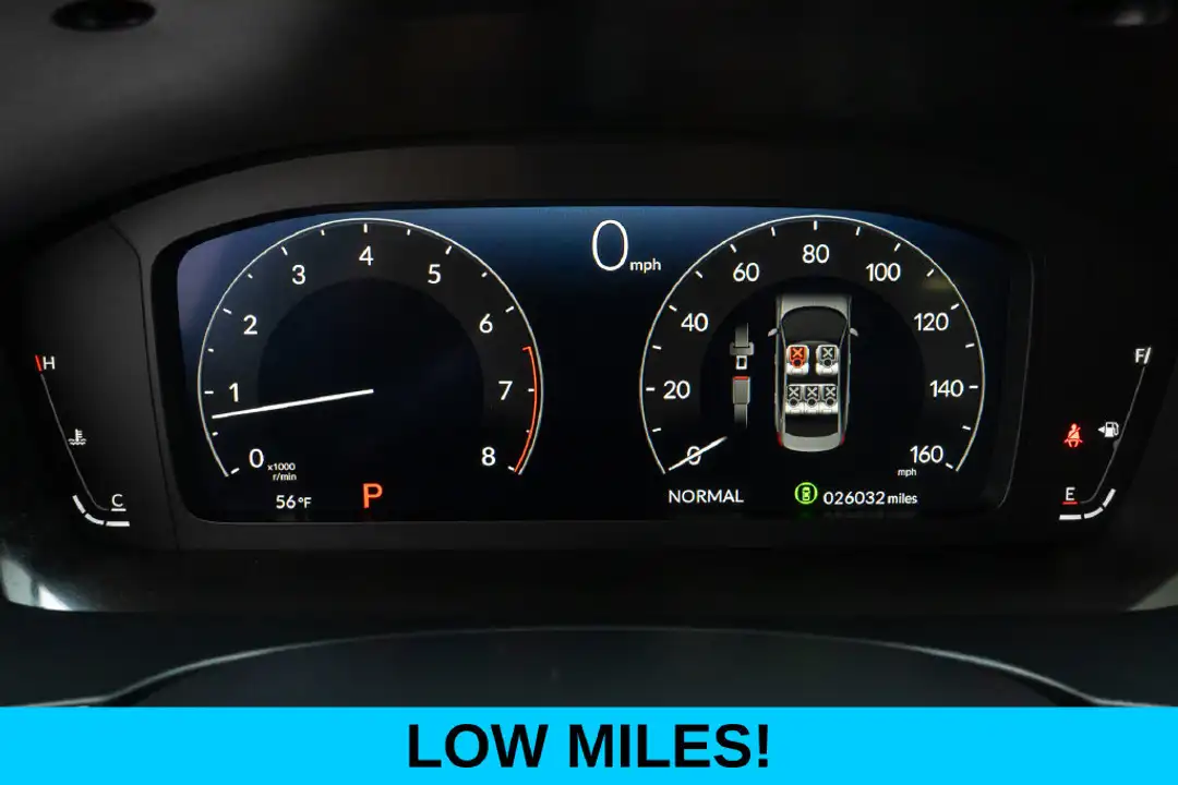 2023 Honda Civic Touring - Image 3