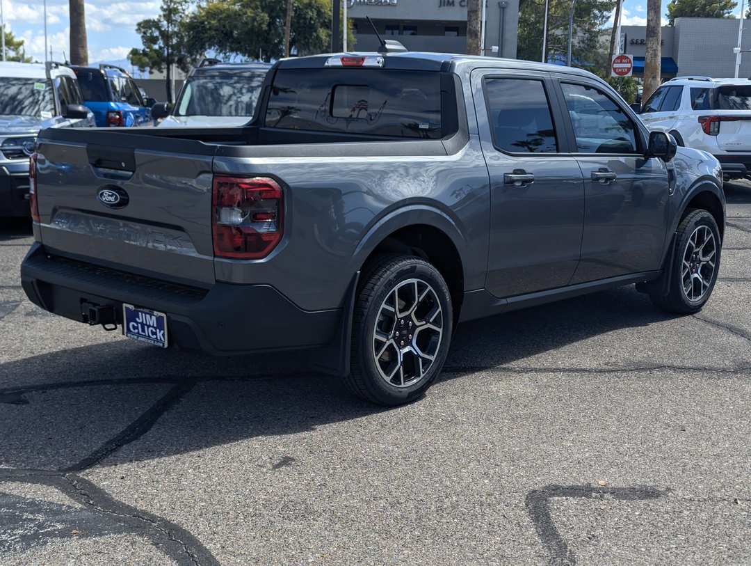 2026 Ford Maverick LARIAT - Image 2