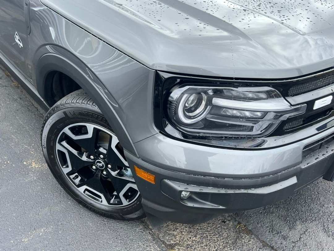 2024 Ford Bronco Sport Outer Banks - Image 2