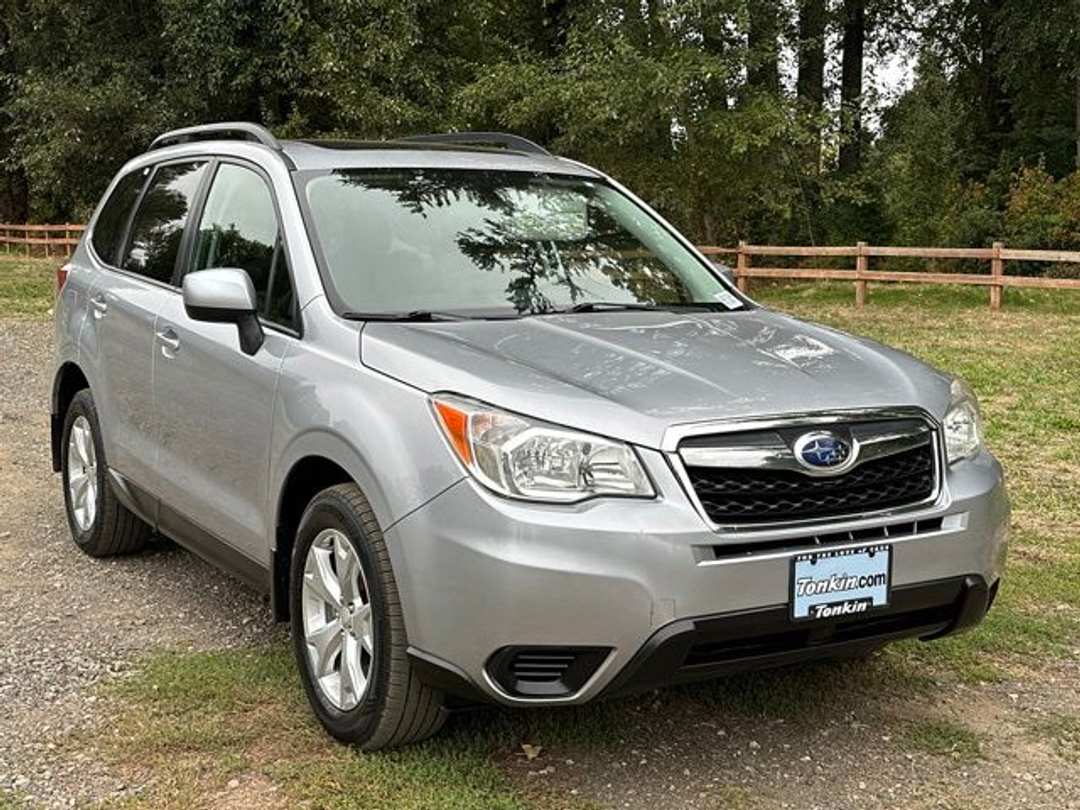 2015 Subaru Forester 2.5i Premium - Image 2