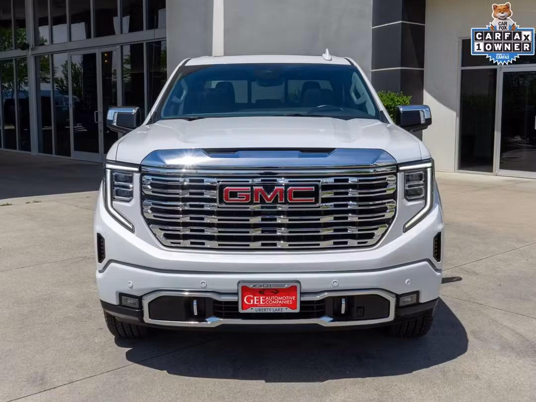 2025 GMC Sierra 1500 Denali - Image 2