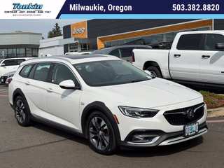 2018 Buick Regal Tourx Essence