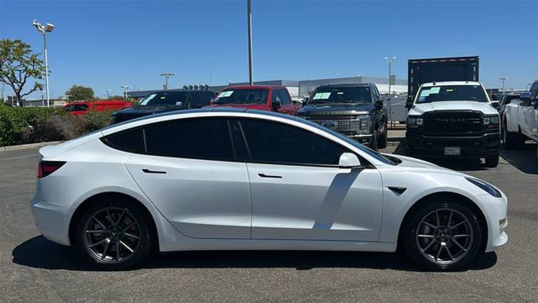 2022 Tesla Model 3 Base - Image 2