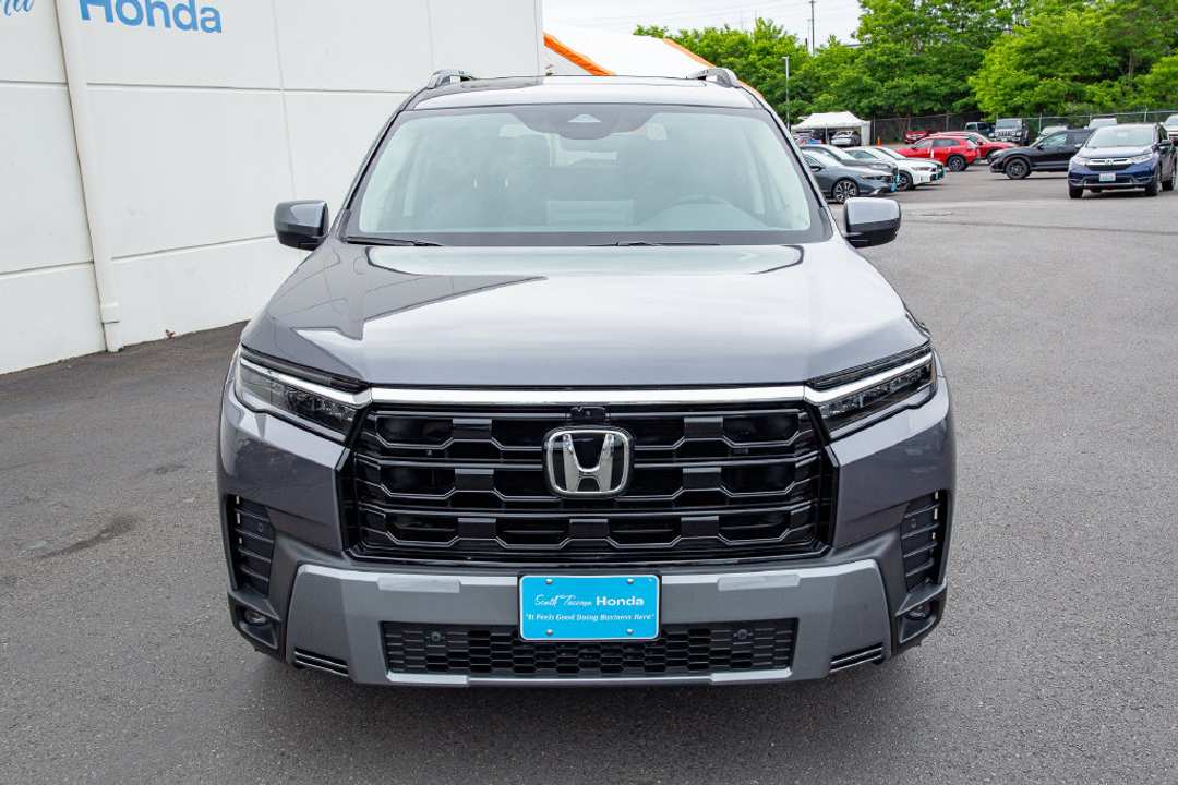 2026 Honda Pilot Touring S - Image 3