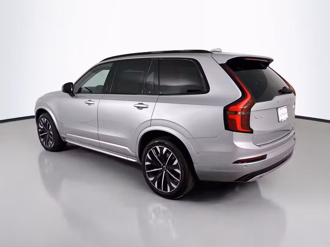 2027 Volvo Xc90 B6 Ultra - Image 3
