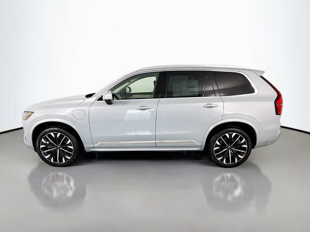 2026 Volvo Xc90 Plug-In Hybrid T8 Plus - Image 2
