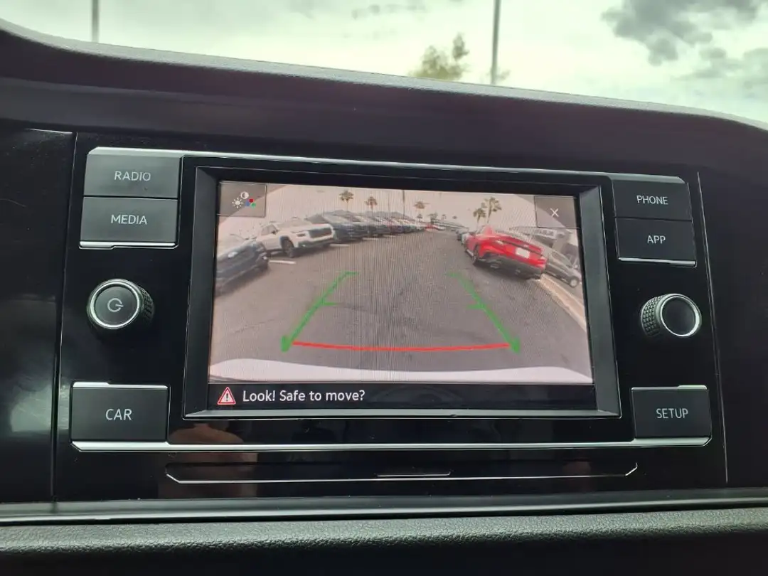 2019 Volkswagen Jetta Gli 2.0T S - Image 3