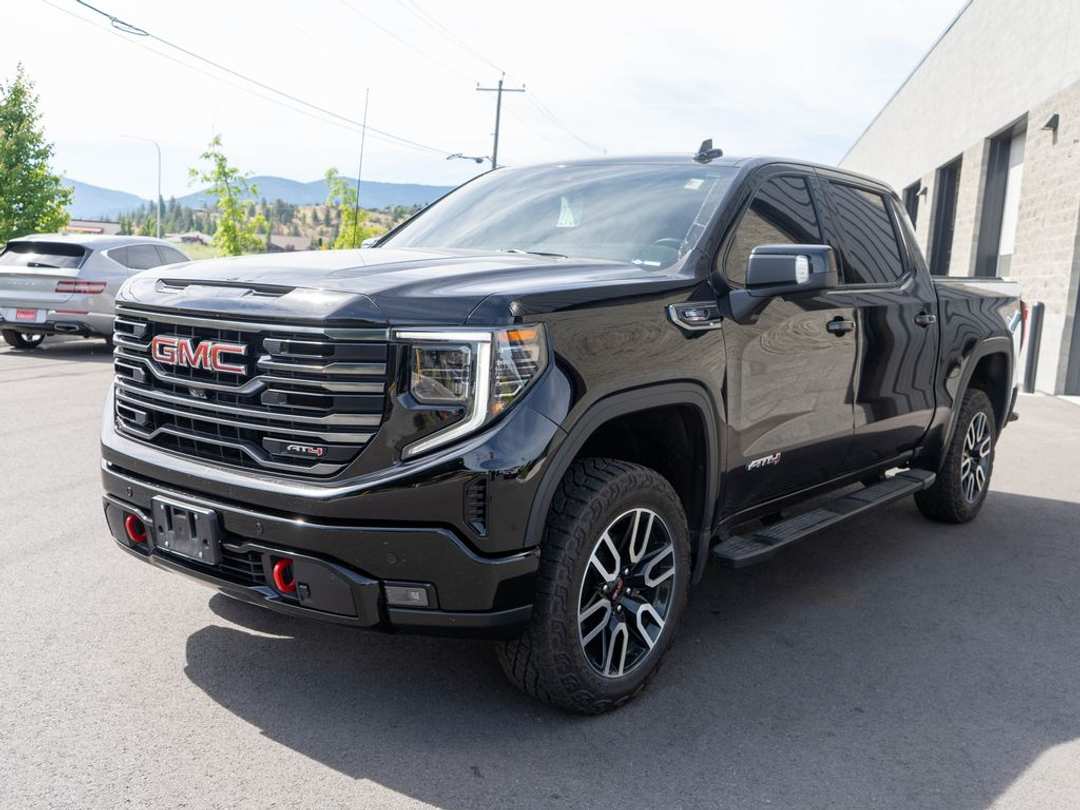 2025 GMC Sierra 1500 AT4 - Image 3