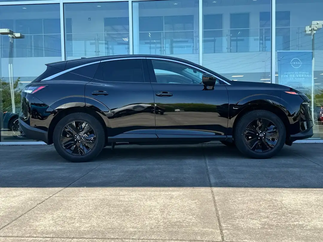 2025 Nissan Murano SV - Image 3