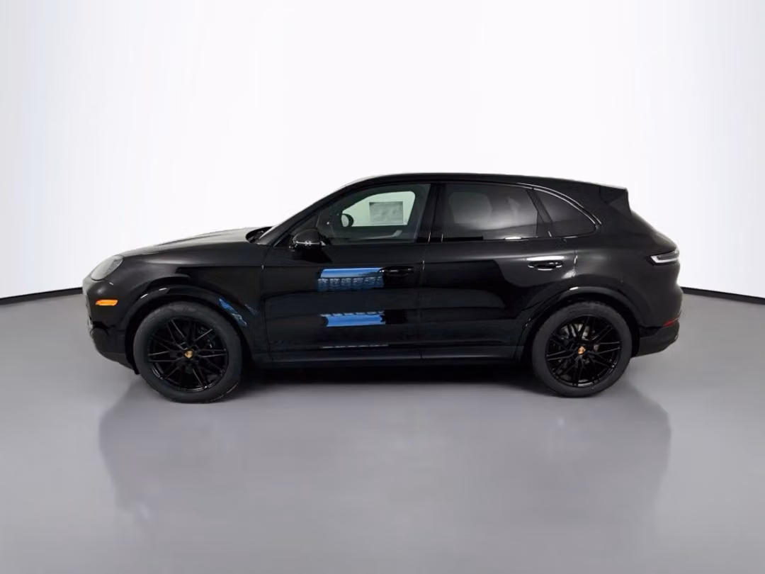 2026 Porsche Cayenne - Image 2
