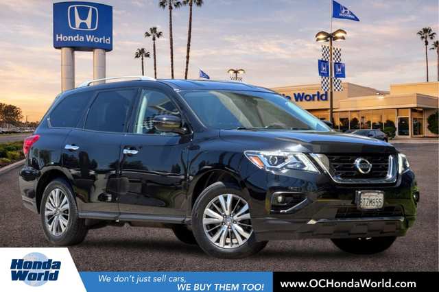 2019 Nissan Pathfinder SV