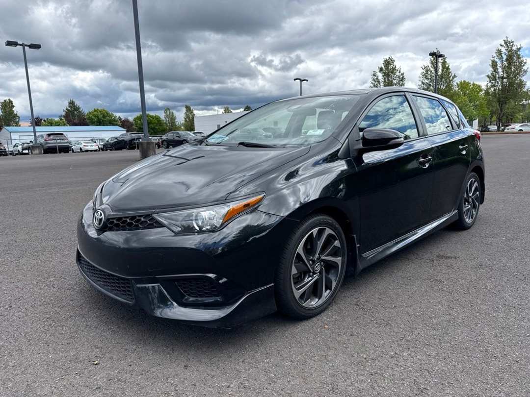 2017 Toyota Corolla Im Base - Image 3