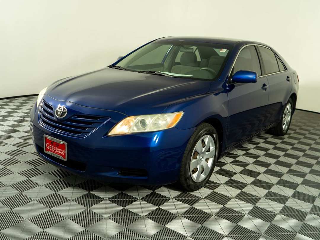 2007 Toyota Camry LE - Image 3
