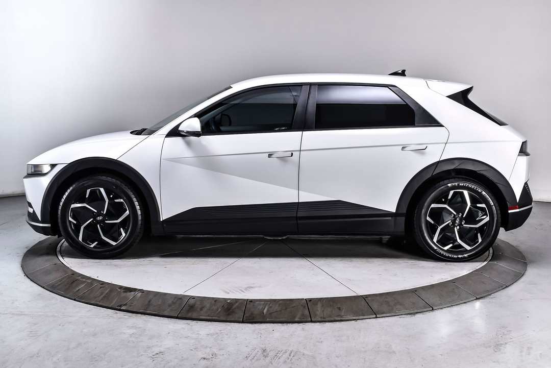 2024 Hyundai Ioniq 5 SEL - Image 3