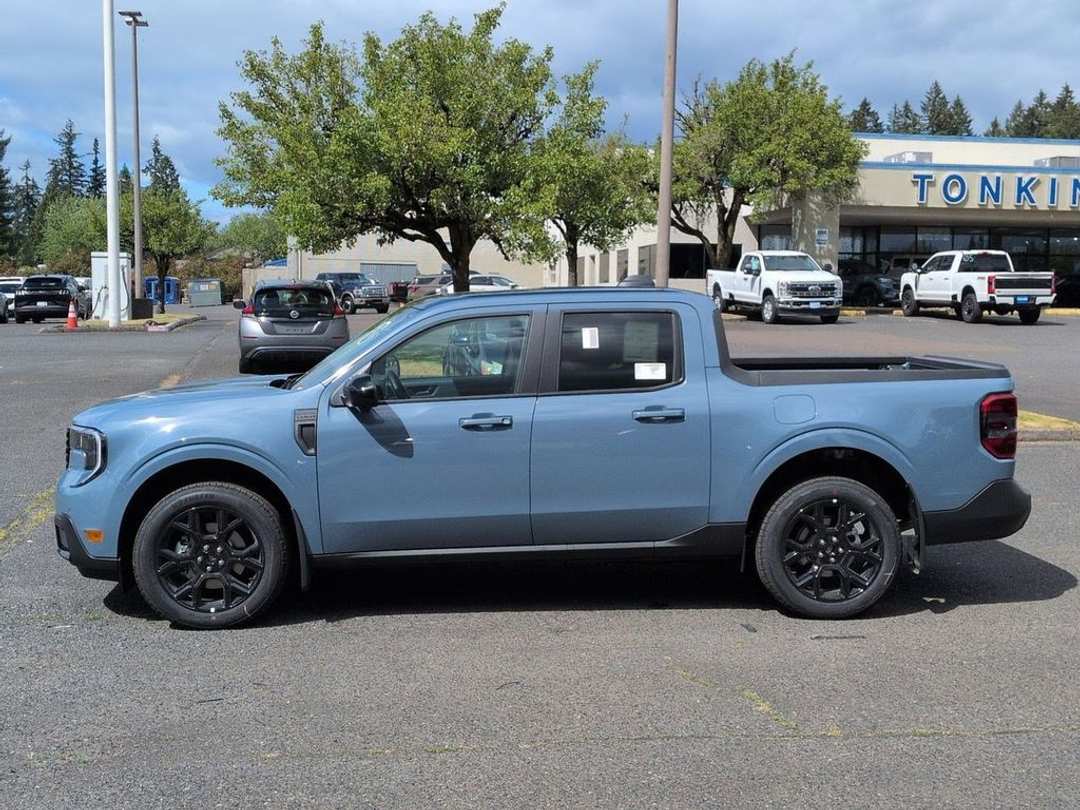 2026 Ford Maverick Lariat - Image 2