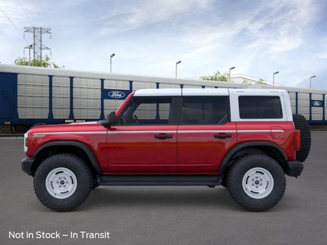 2026 Ford Bronco Heritage Edition - Image 3