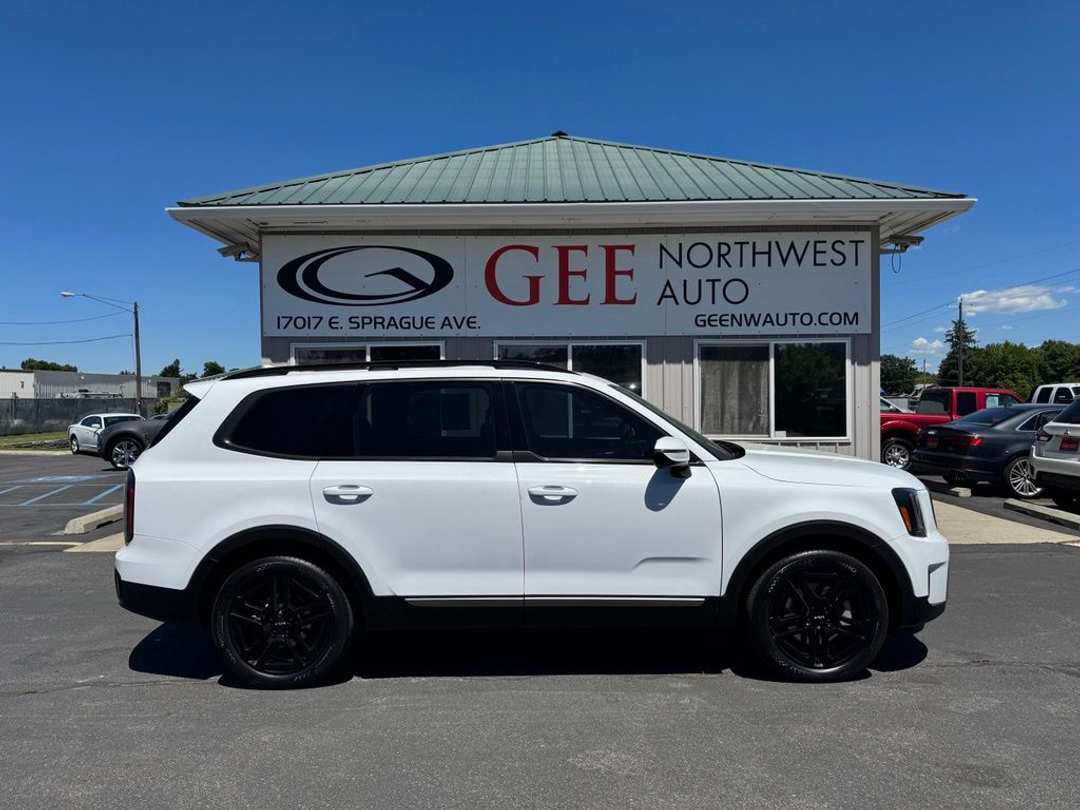 2023 Kia Telluride SX XLine - Image 2