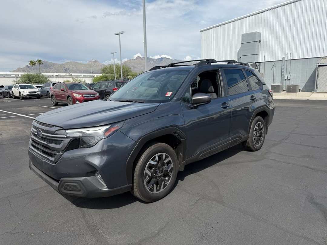 2025 Subaru Forester Premium - Image 3