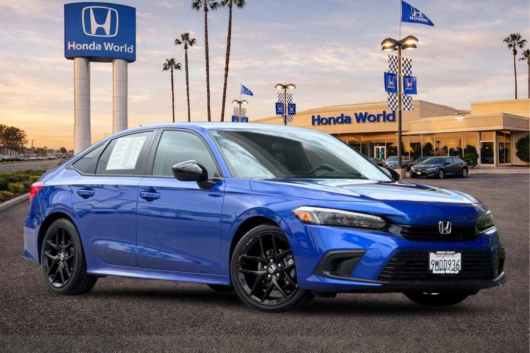 2024 Honda Civic Sport - Image 2