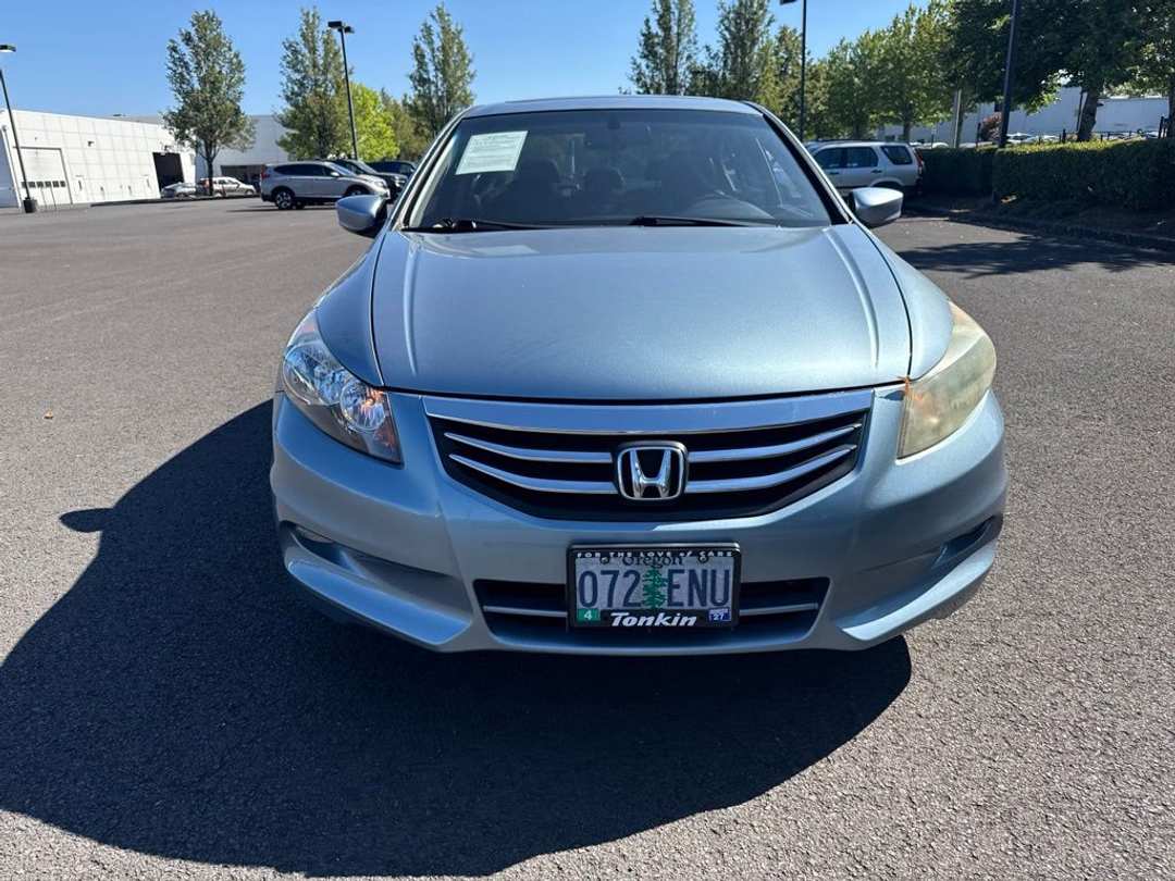 2011 Honda Accord EXL - Image 2
