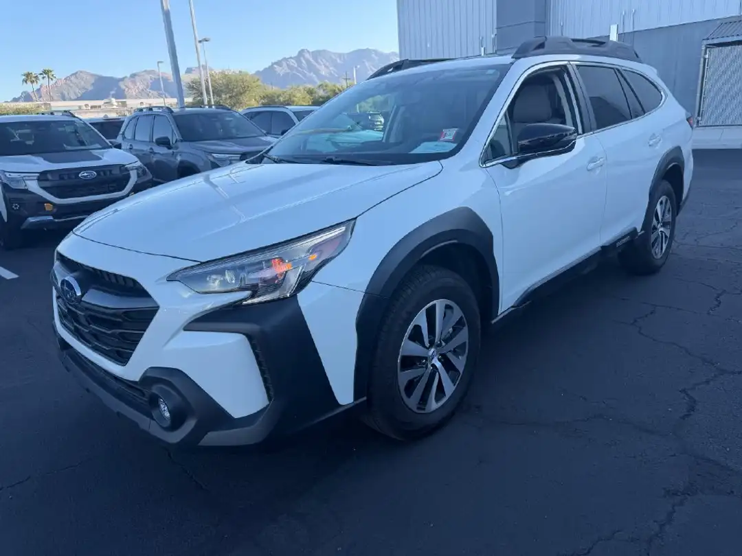 2025 Subaru Outback Premium - Image 3