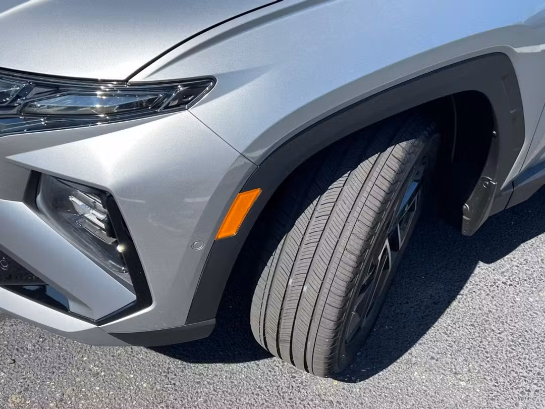 2026 Hyundai Tucson Limited - Image 3