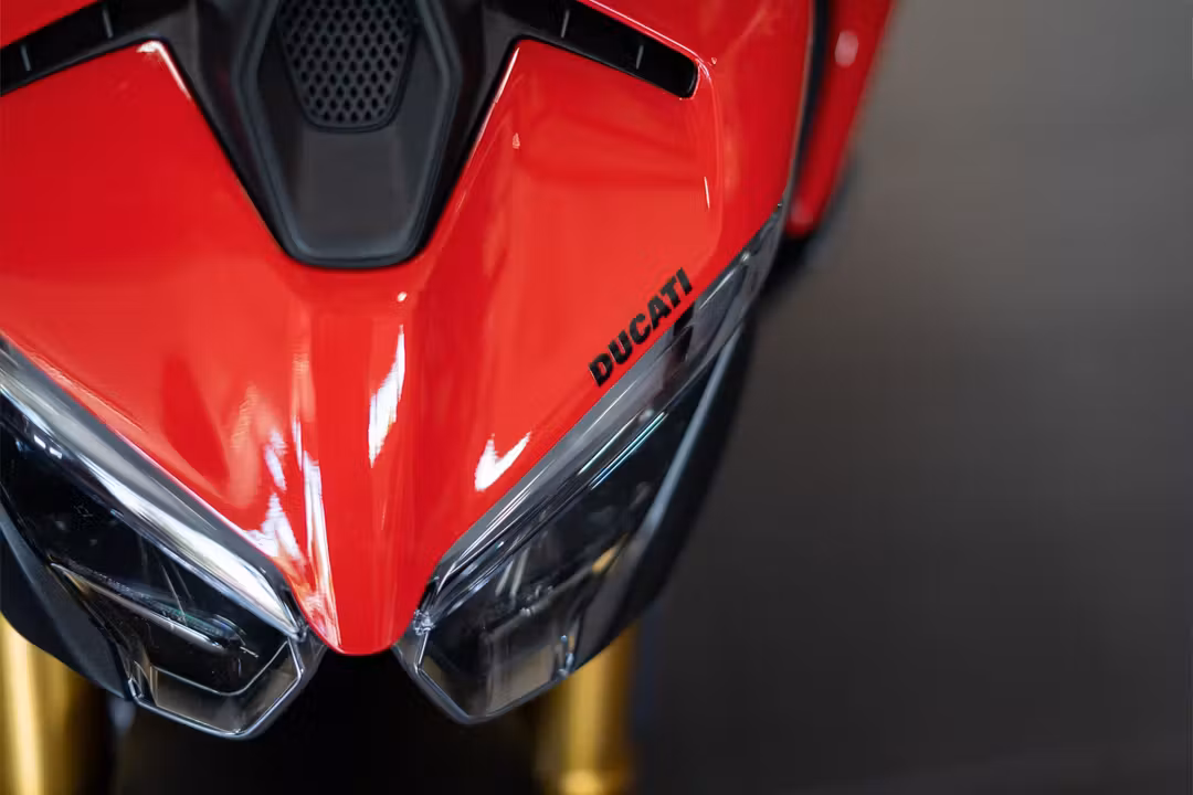 2025 Ducati Streetfighter V2 S - Image 2