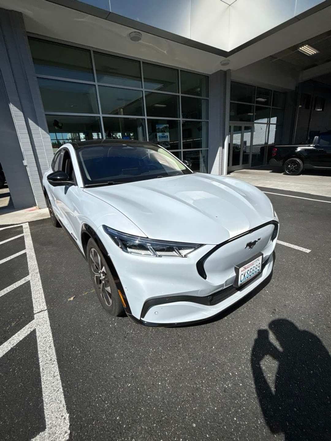 2023 Ford Mustang Mach-E Premium - Image 3