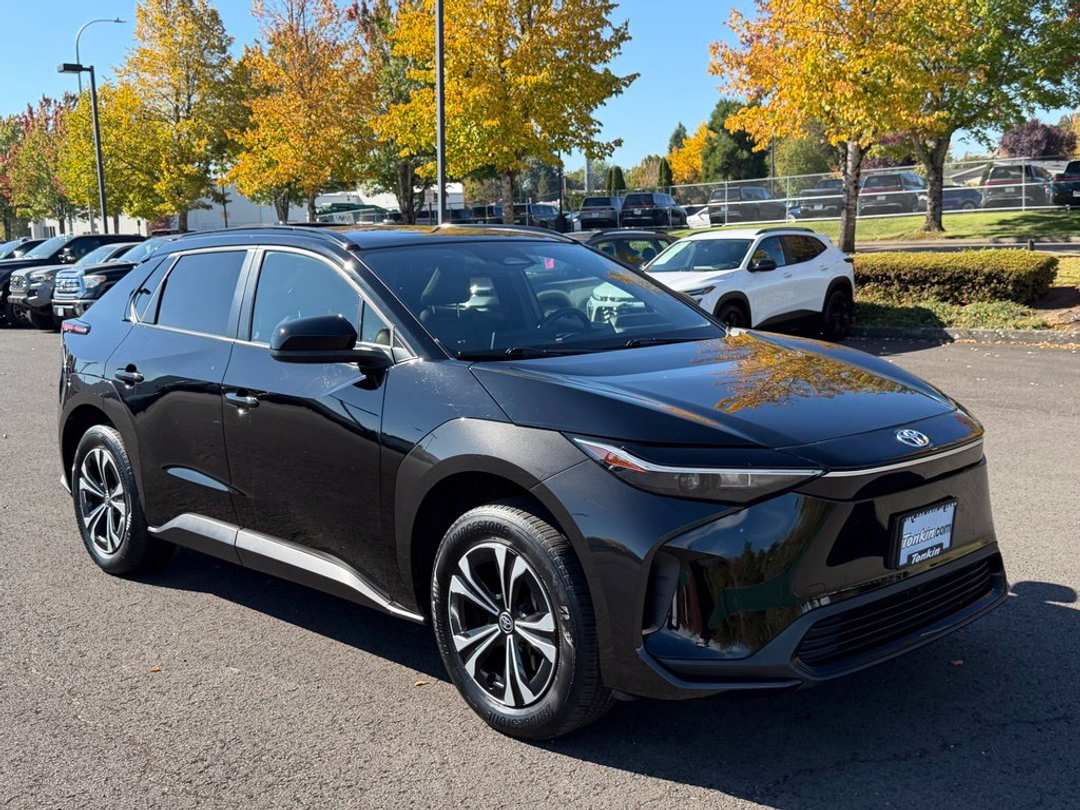 2024 Toyota Bz4X XLE - Image 2