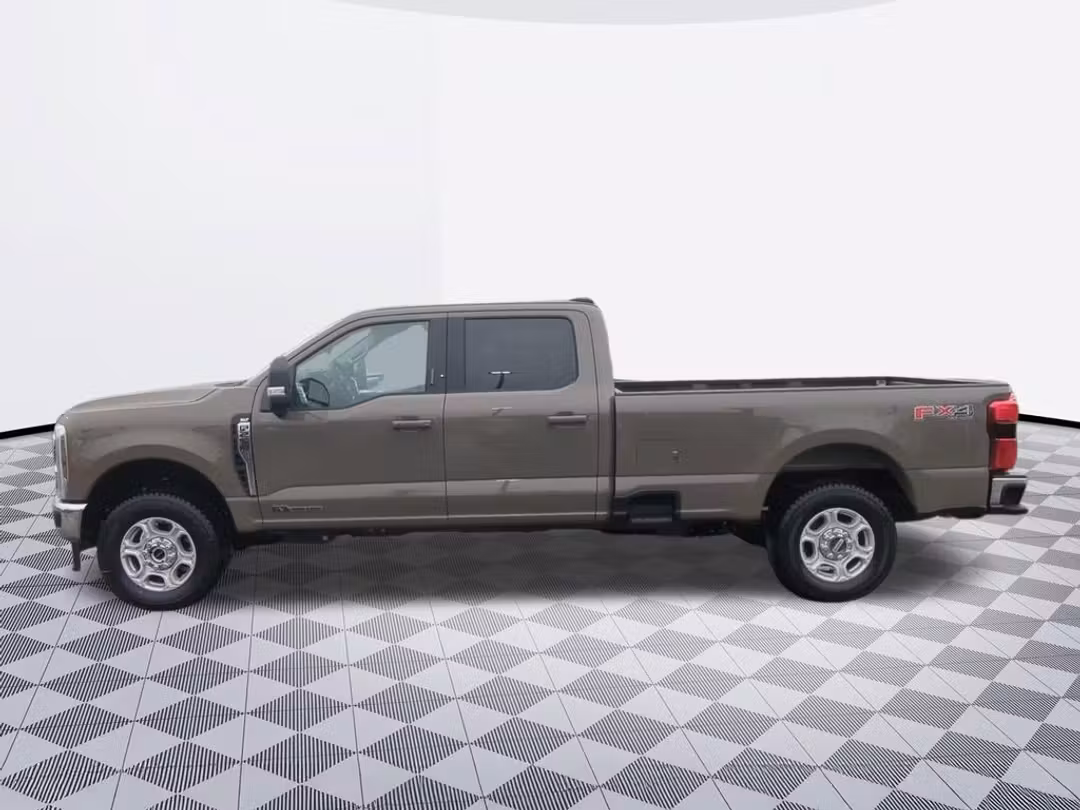 2026 Ford F-250Sd XLT - Image 2