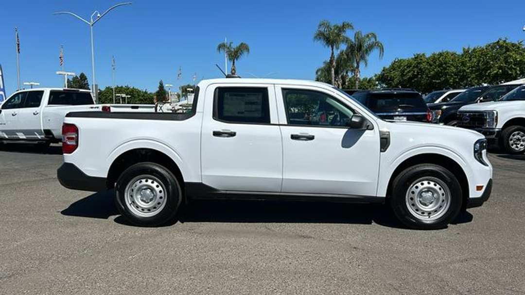 2026 Ford Maverick XL - Image 2