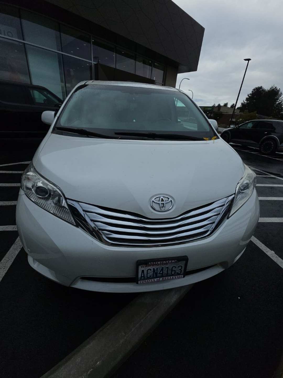2011 Toyota Sienna Limited - Image 3