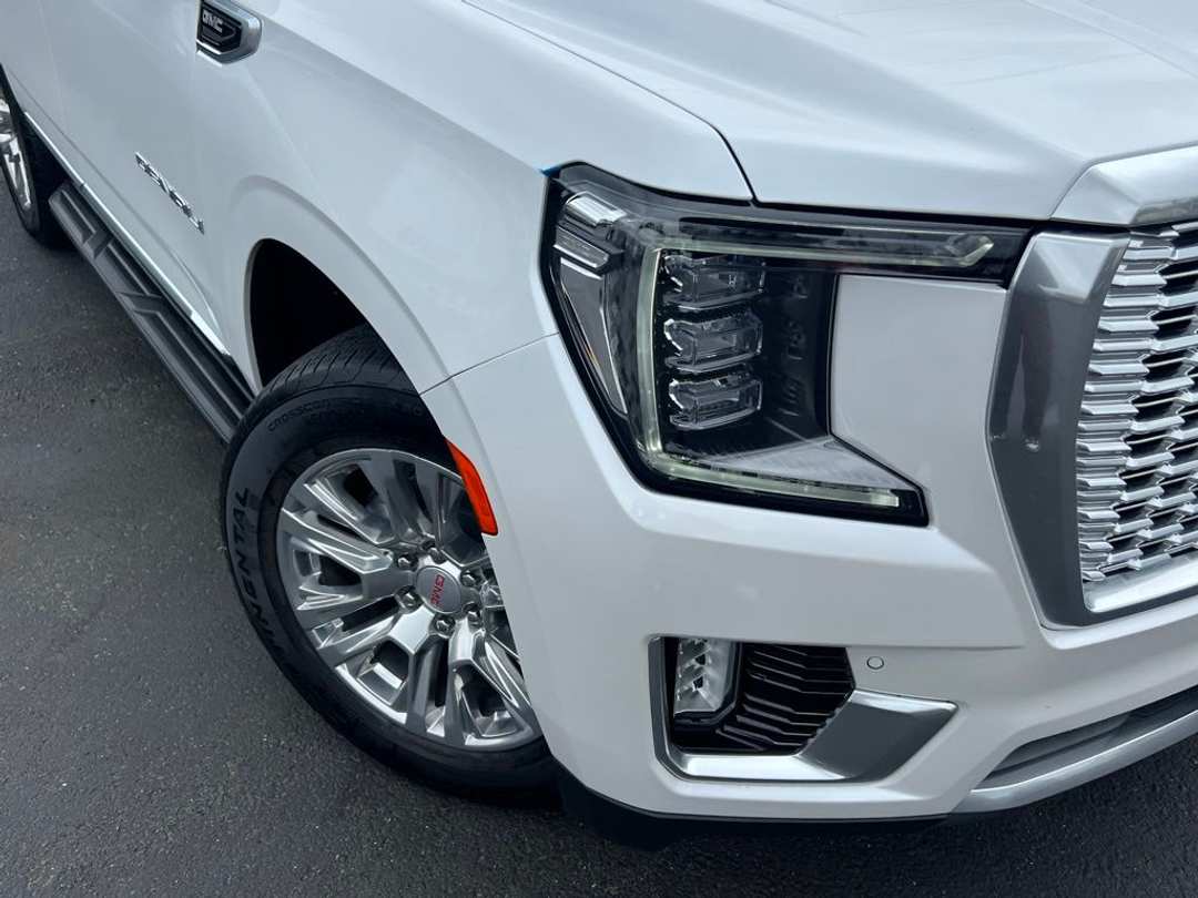 2024 GMC Yukon Denali - Image 2