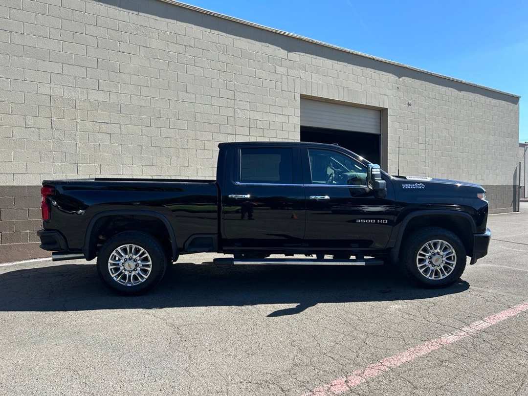 2023 Chevrolet Silverado 3500Hd High Country - Image 3