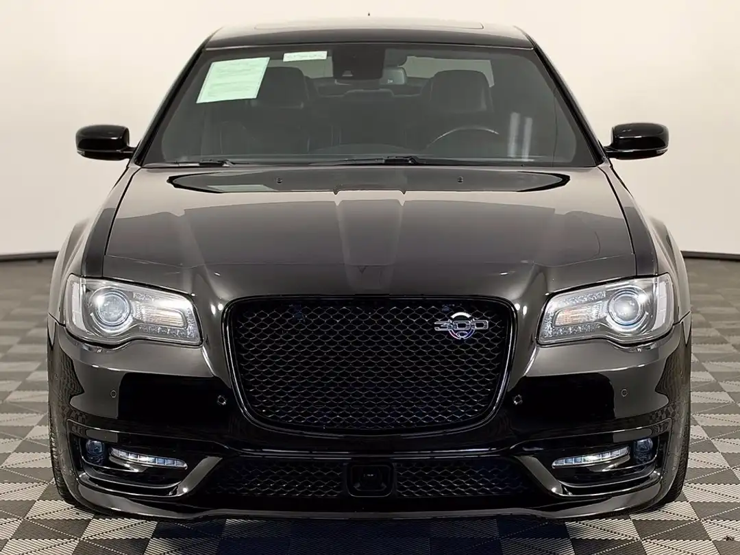 2023 Chrysler 300 C - Image 2