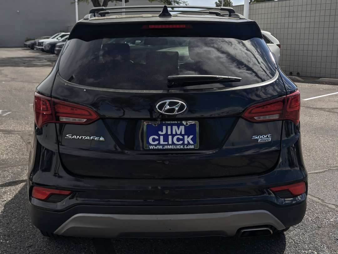 2017 Hyundai Santa Fe Sport 2.4L - Image 3