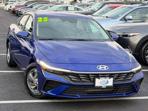 2025 Hyundai Elantra SE