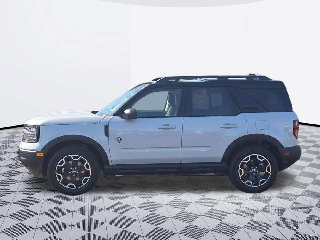 2026 Ford Bronco Sport Outer Banks - Image 3