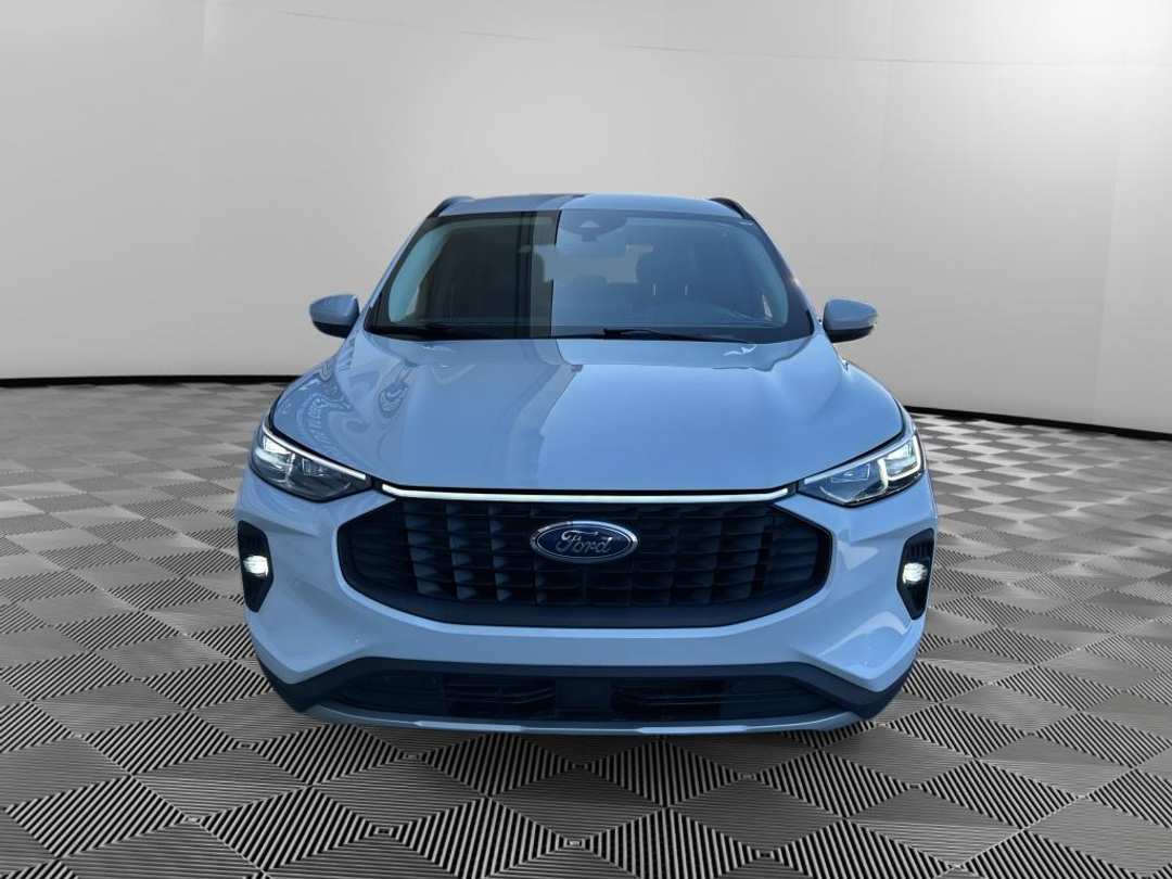 2025 Ford Escape Platinum - Image 2