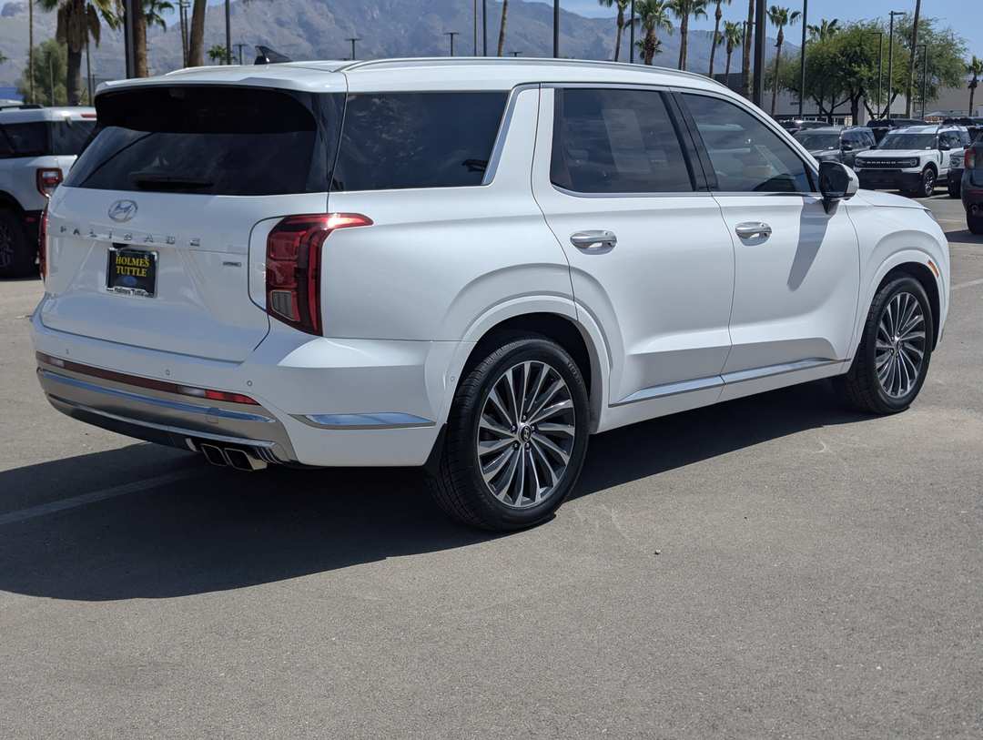 2023 Hyundai Palisade Calligraphy - Image 2