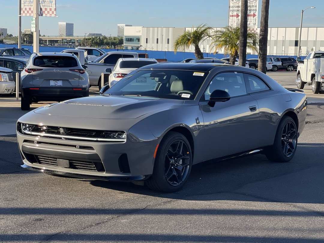 2026 Dodge Charger Scat Pack Plus - Image 3