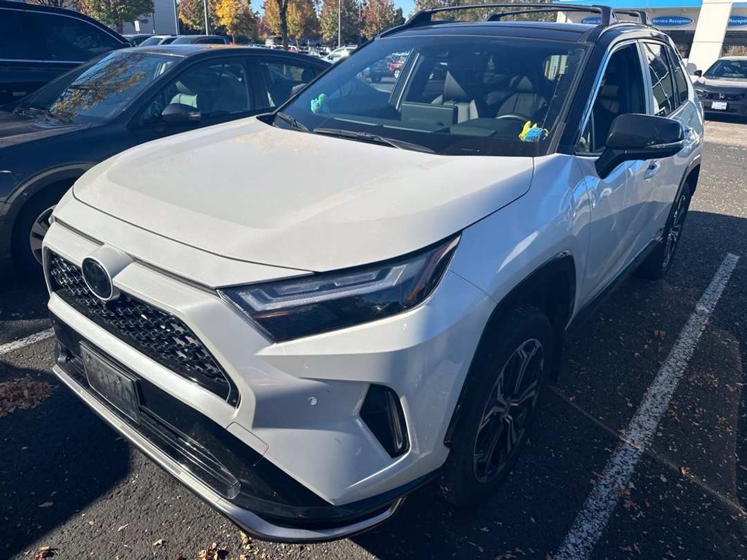 2025 Toyota Rav4 Plug-In Hybrid XSE - Image 2