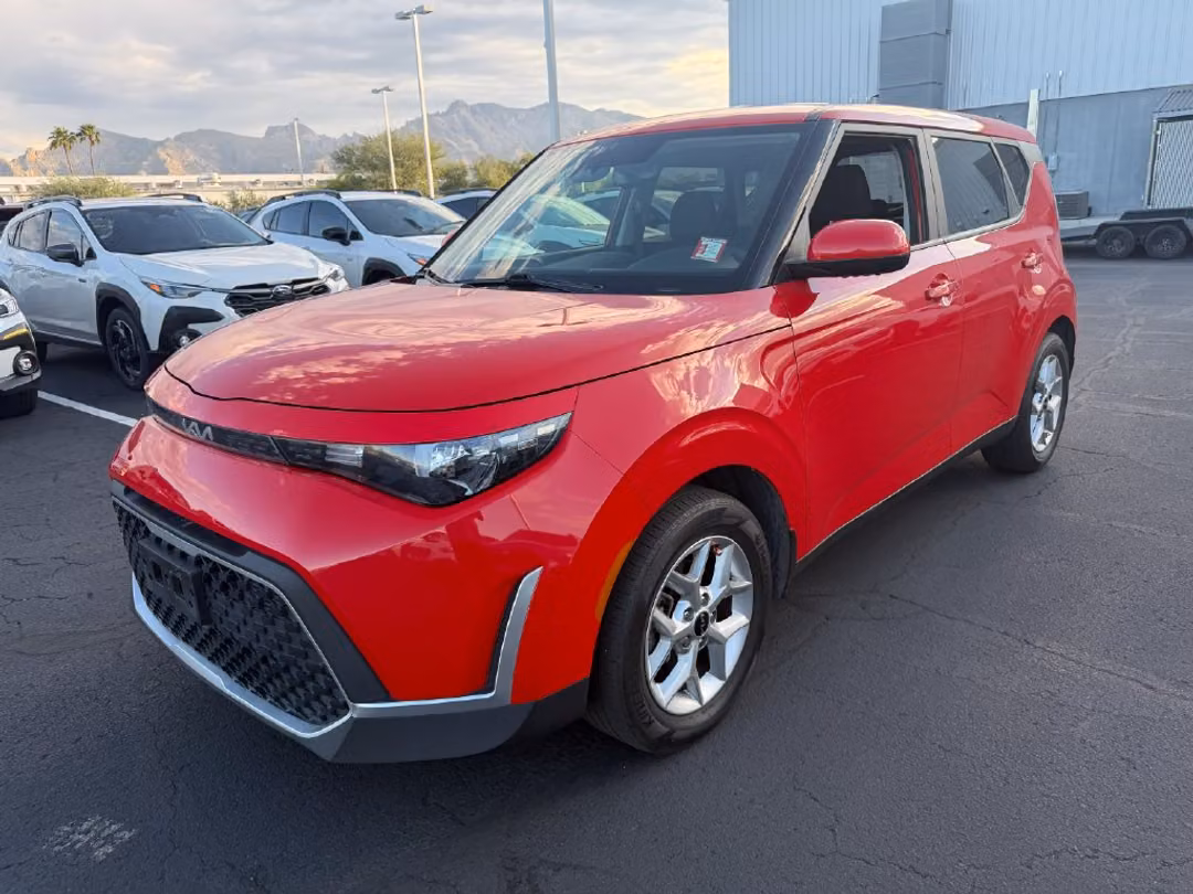 2023 Kia Soul S - Image 3