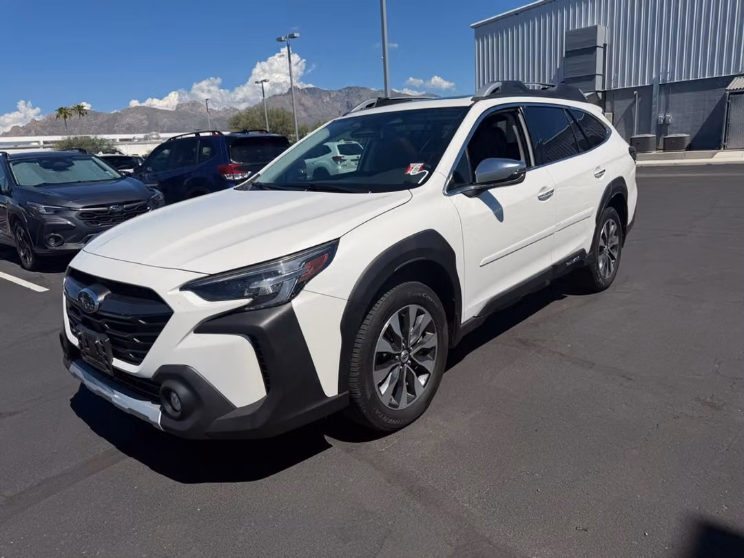 2023 Subaru Outback Touring XT - Image 3