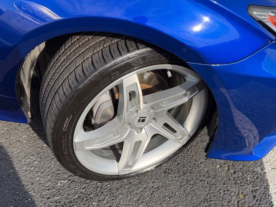 2016 Lexus Rc 300 - Image 2