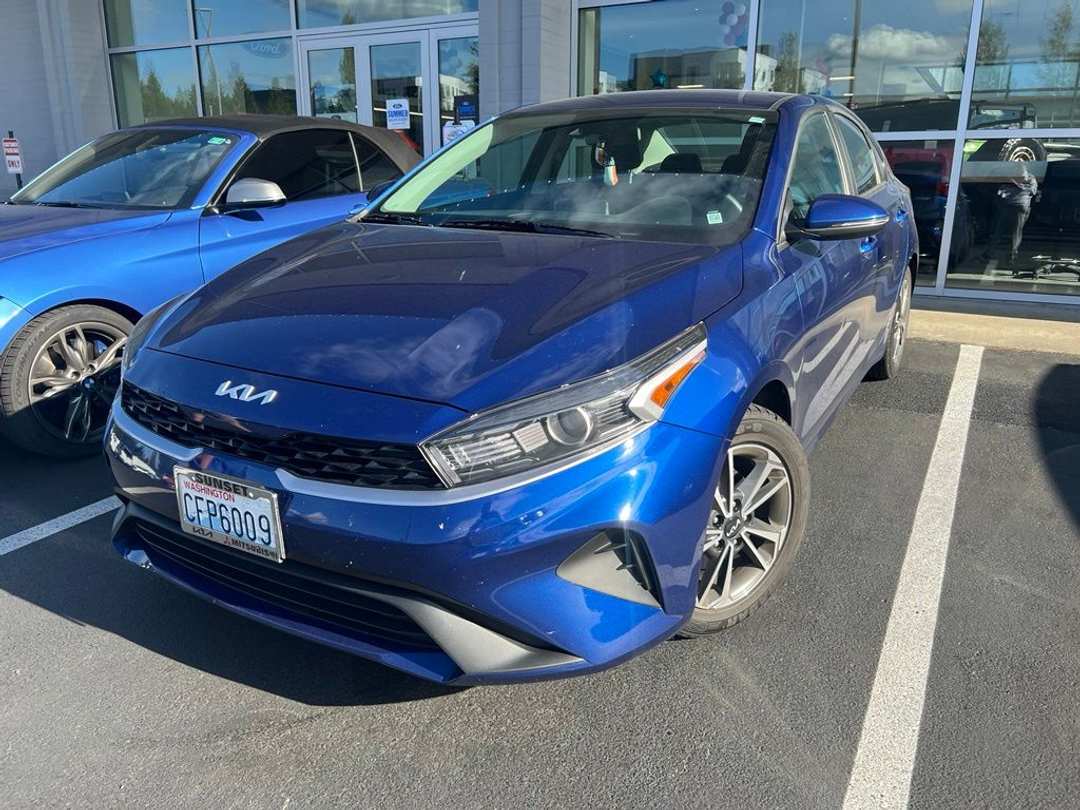 2023 Kia Forte LXS - Image 3