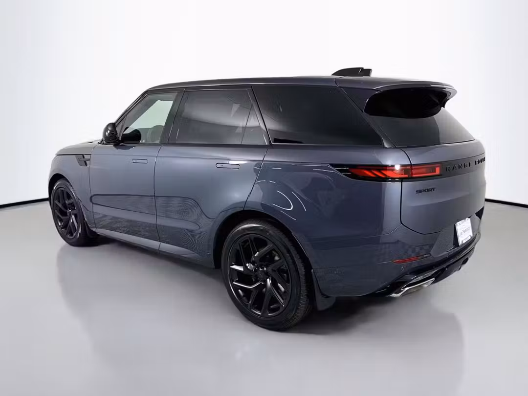2026 Land Rover Range Rover Sport Dynamic SE - Image 3