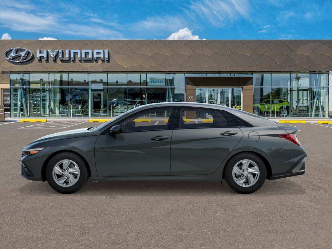 2026 Hyundai Elantra SE - Image 3
