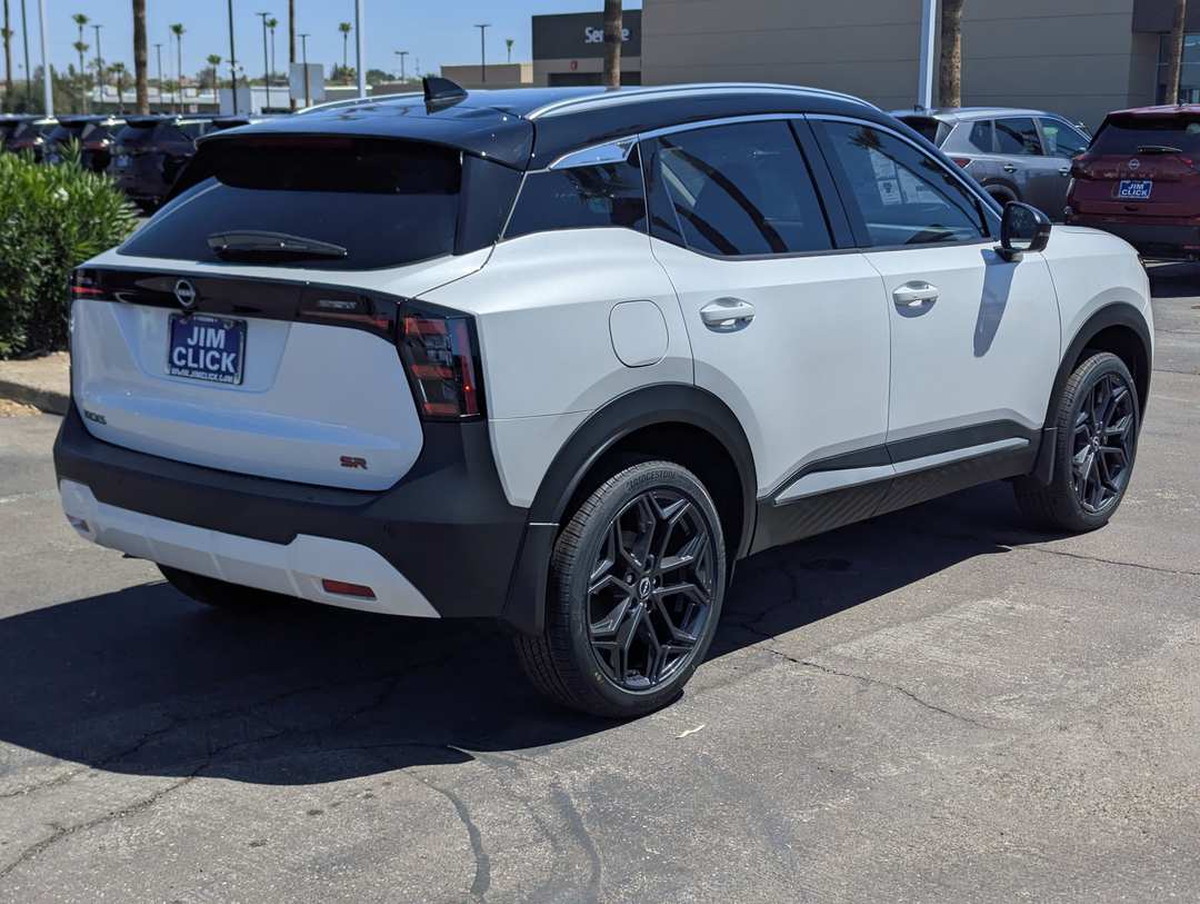 2026 Nissan Kicks SR - Image 2